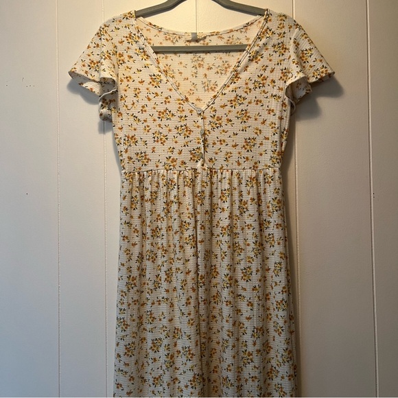 Dresses & Skirts - Charming Floral V-Neck Midi Dress